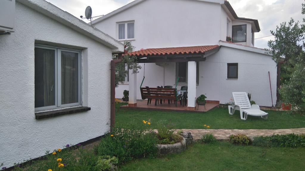 Nella Apartments Šišan Exteriör bild