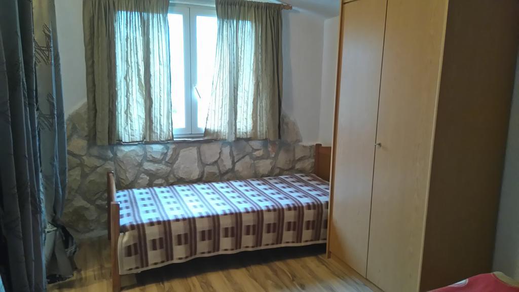 Nella Apartments Šišan Exteriör bild
