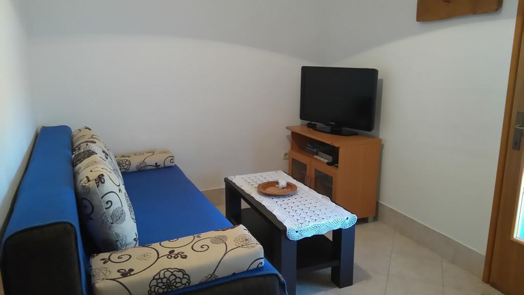 Nella Apartments Šišan Exteriör bild