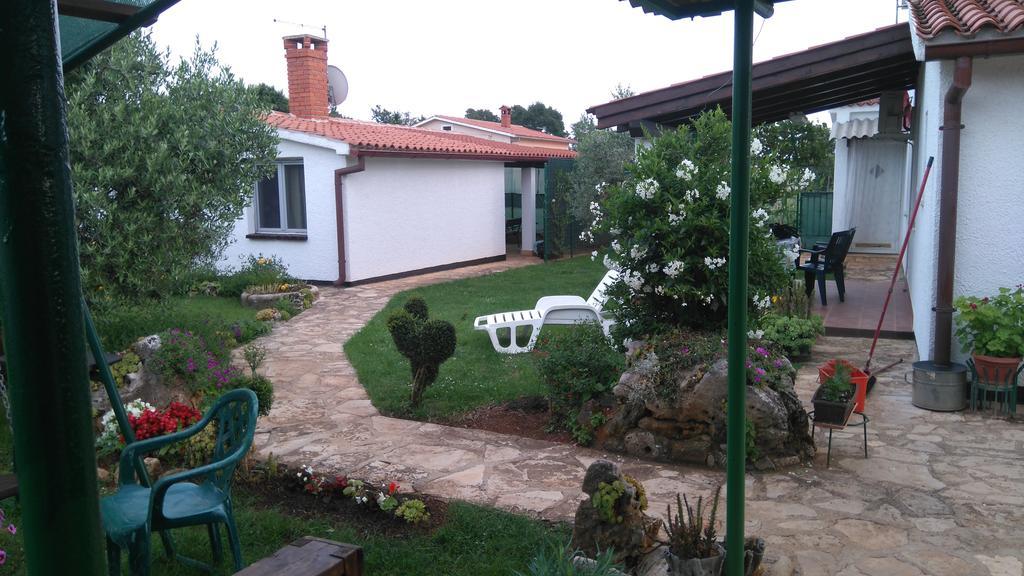 Nella Apartments Šišan Exteriör bild
